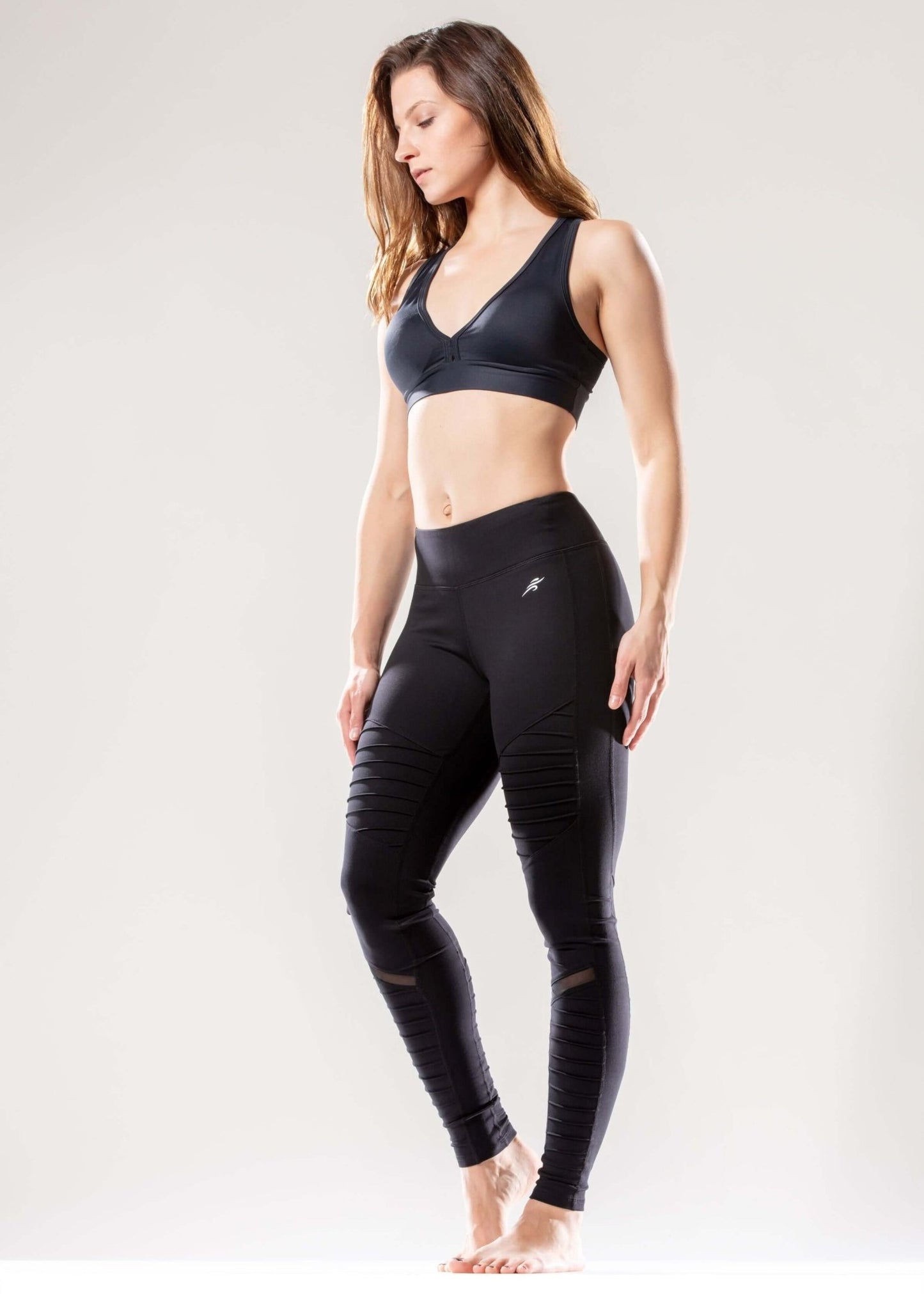 Athletique Low - Waisted Ribbed Leggings with Hidden Pocket and Mesh - giftsforintroverts.com