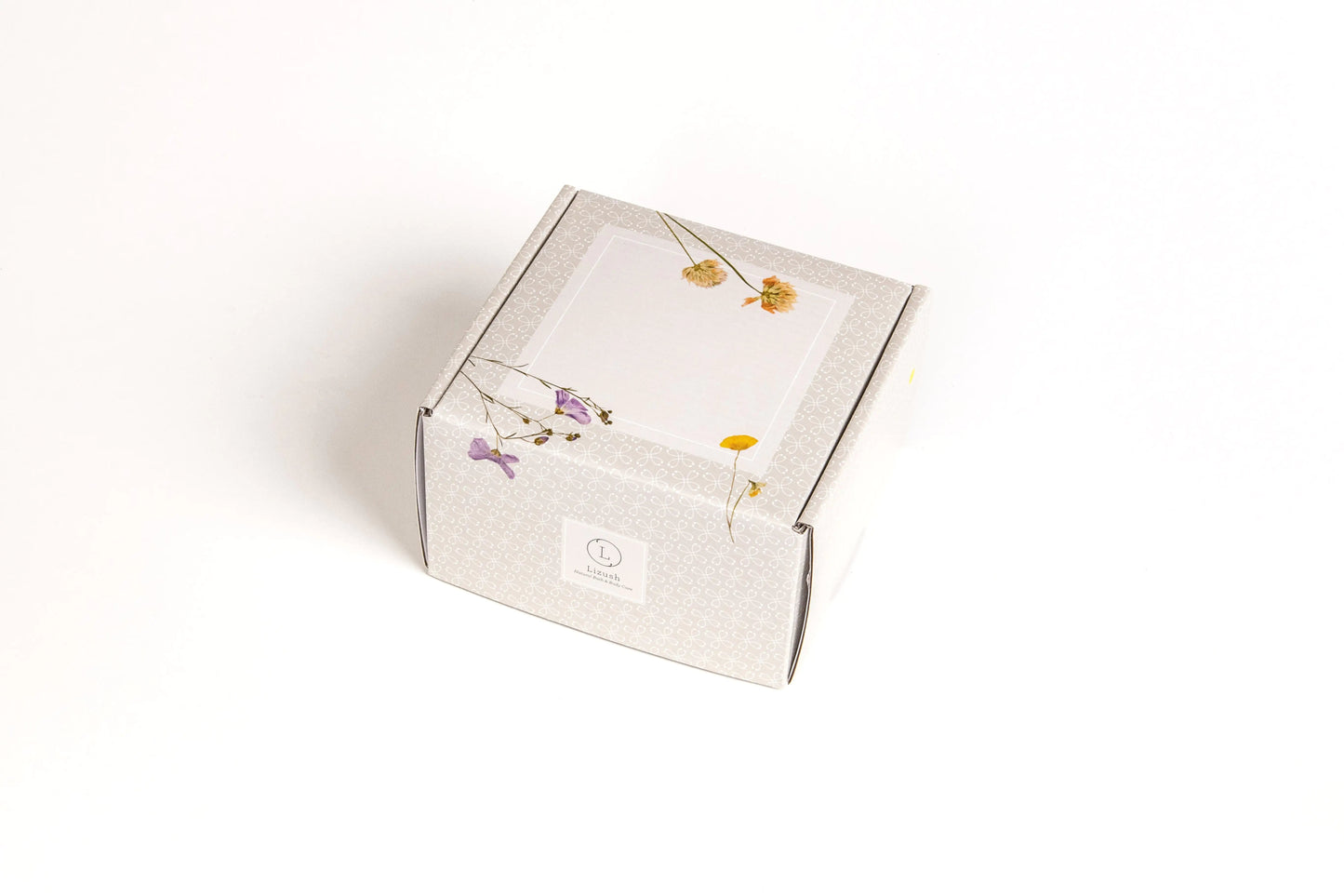 Mama Needs her Space Complete Bath Box - introvertgiftboxes.com