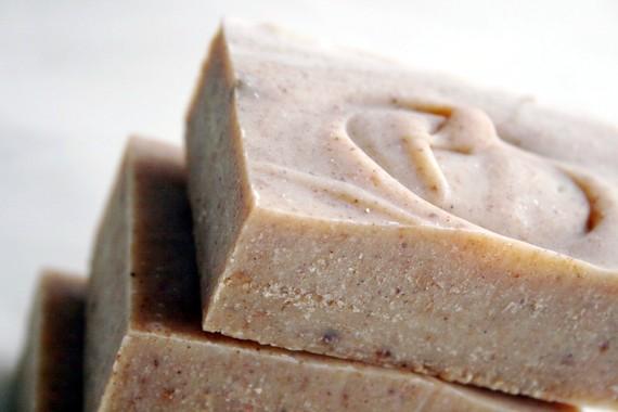 Three Kings Soap - Deep Spicy Scent - Frankincense - giftsforintroverts.com