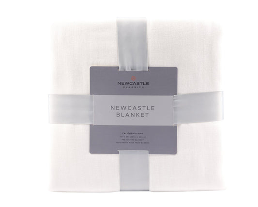 Pristine White Oversized Queen Bamboo Bed Blanket - giftsforintroverts.com